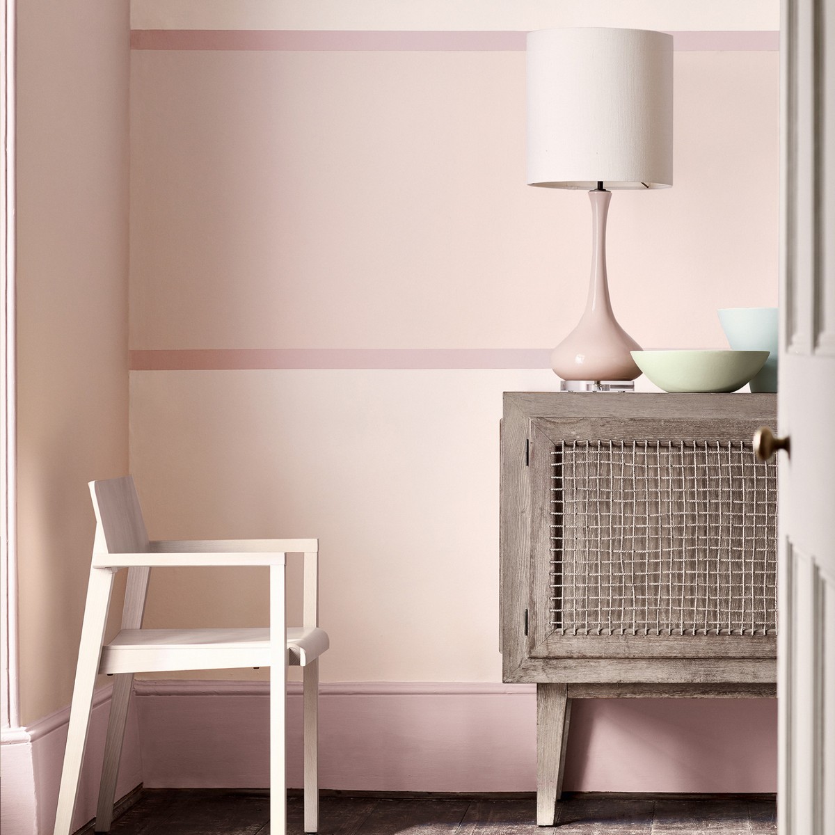 Interior paint Little Greene color розовый Dorchester Pink-Mid (286).